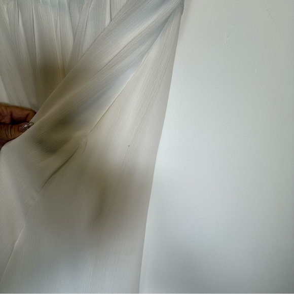 Cinderella Design White Sleeveless Sweetheart Gown Size Medium - Picture 13 of 13